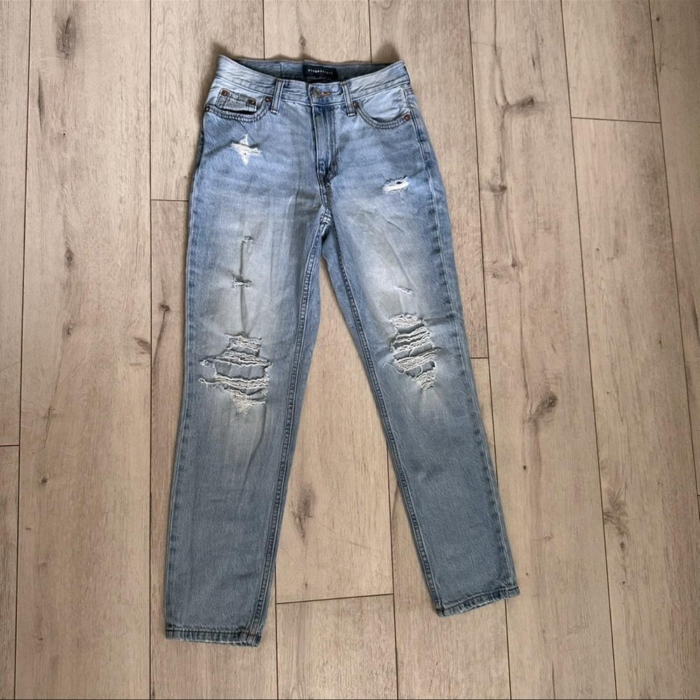 Aeropostale Light Blue Mom Jeans Size 00 trendy streetwear
